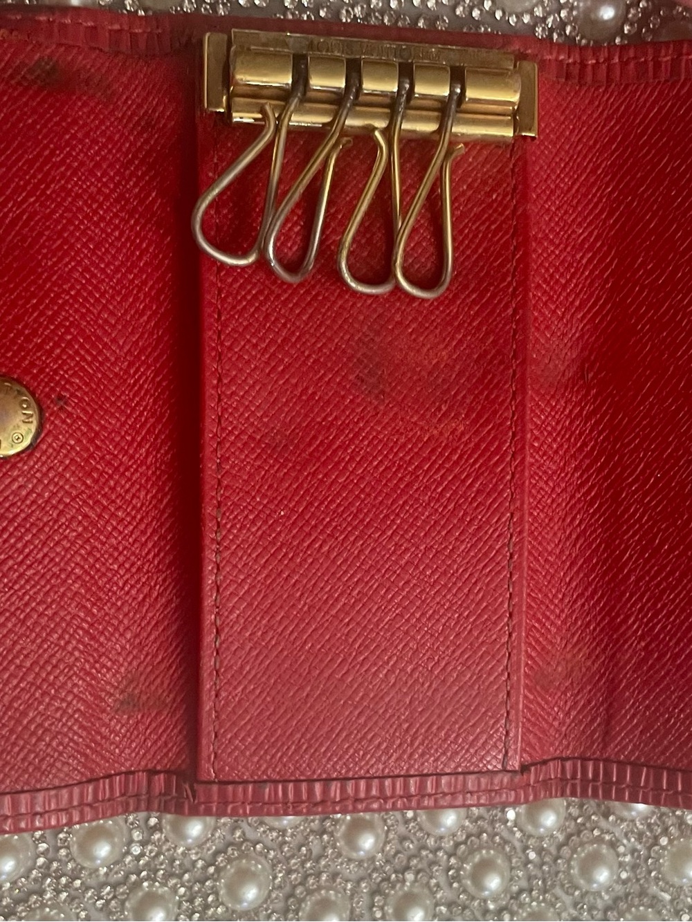 Louis Vuitton Red Textured Leather Key & Card Holder - Picture 5 of 6